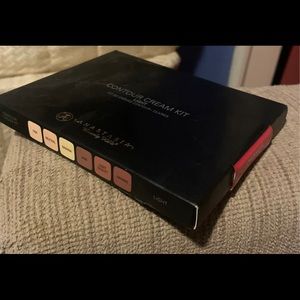 NIB Anastasia Beverly Hills Contour Cream Kit